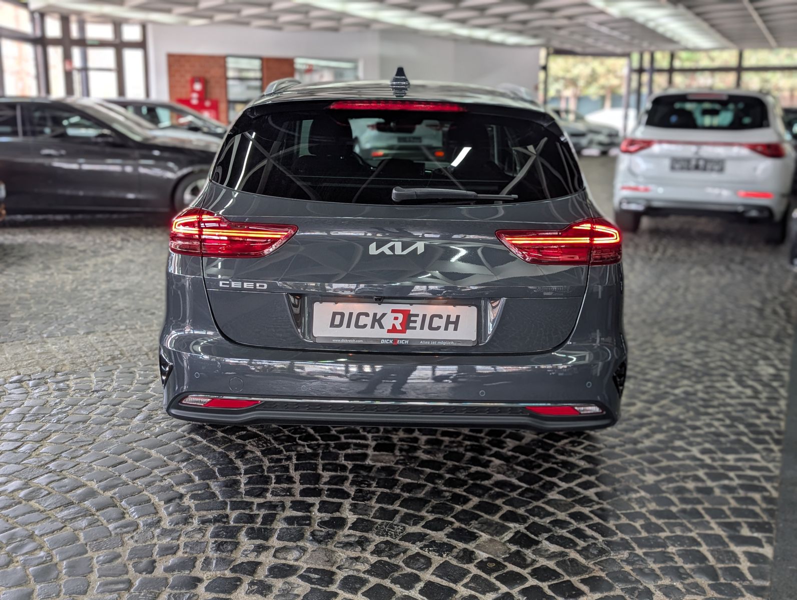 Fahrzeugabbildung Kia cee'd Sportswagon 1.5 Spirit SCC JBL KAM 7J Gar.