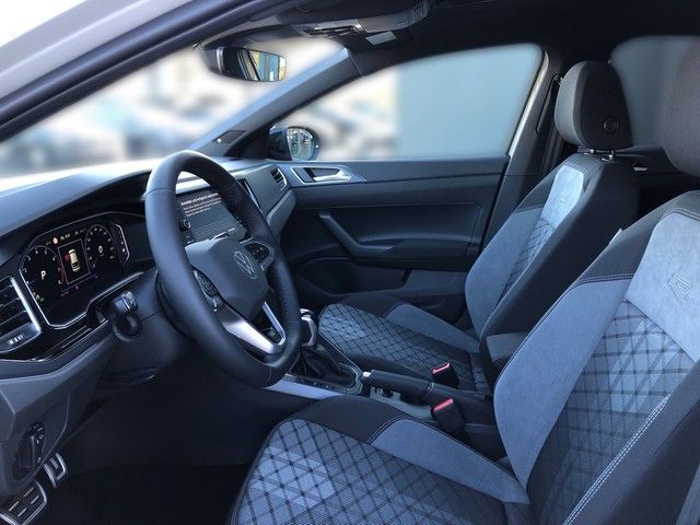 Fahrzeugabbildung Volkswagen Taigo 1.5TSI DSG R-Line PANO+MATRIX+ACC+PARKLNK+