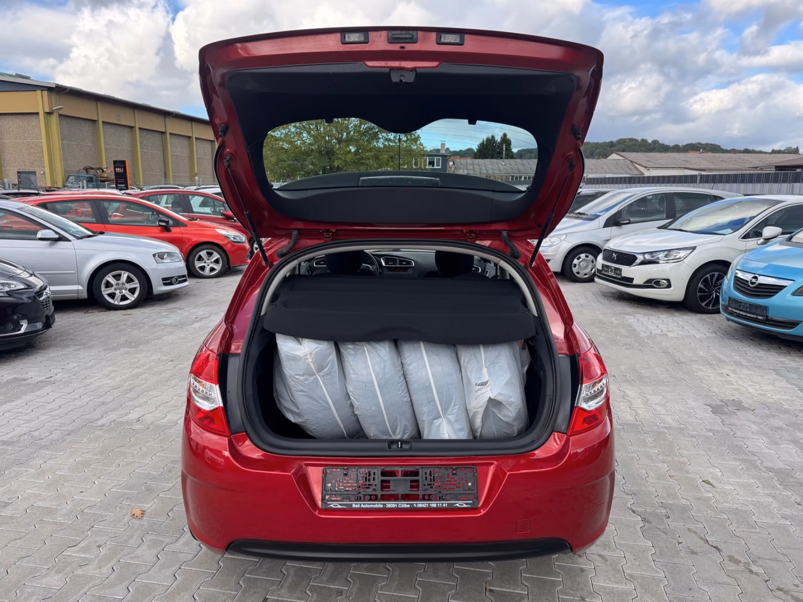 Citroën C4 Lim. Live 1,2 Ltr. - 81 kW / Klima / 1 Hand