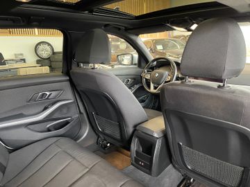 BMW 318d Touring  *1.HAND*19%MWST.*PANO*NOTRUFSYSTEM