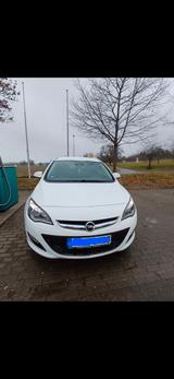 Opel Astra EcoFlex Sports sparsam 4.9l pro 100km - Opel Astra mit Diesel-Antrieb: 1.4