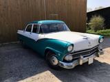 Ford Fairlane - Ford Fairlane mit Benzin-Antrieb