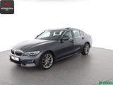 BMW 320 d LUXURY LINE GLASDACH,KAMERA,ACC,AHK,19ZOLL