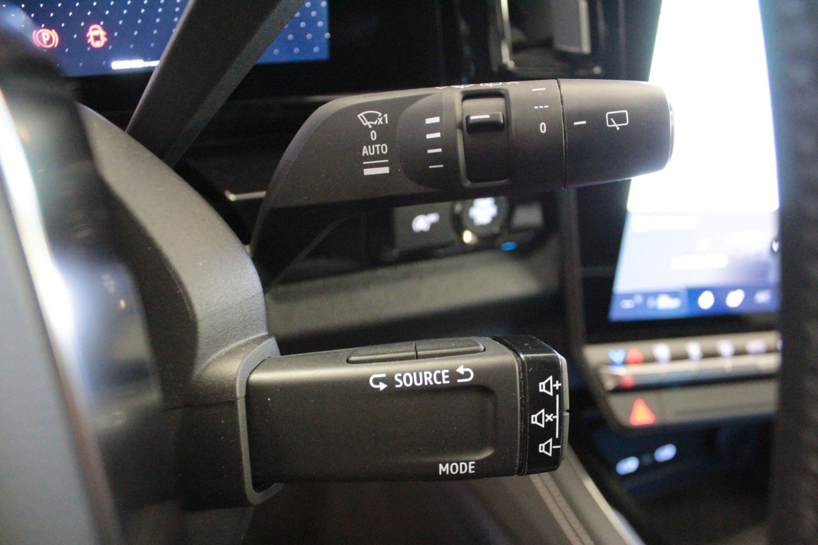 Fahrzeugabbildung Renault Austral Mild Hybrid 160 Techno Automatik*15123*