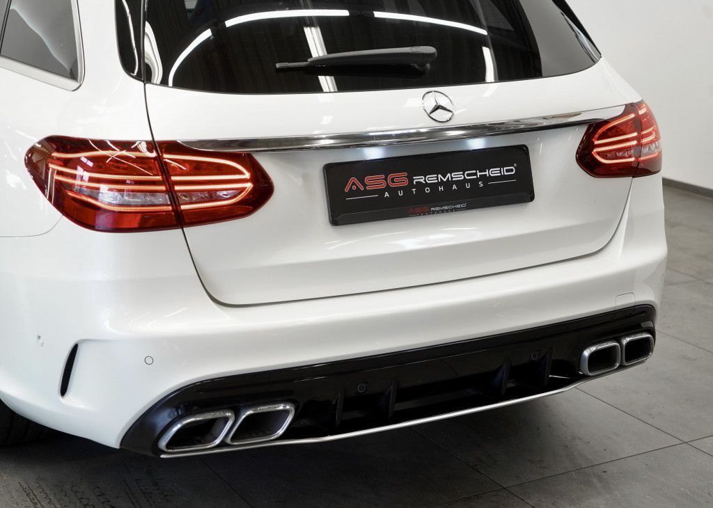 Mercedes Benz C 63 Amg