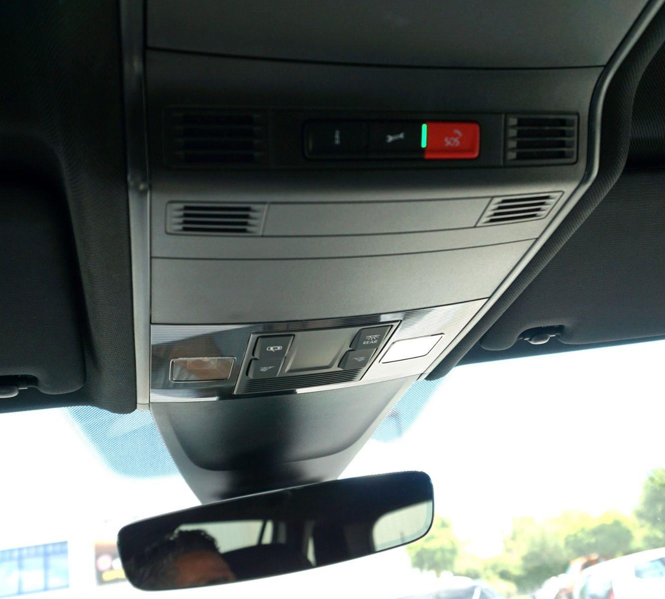 Fahrzeugabbildung Volkswagen Tiguan Allspace R-Line 4M LED,Navi,PDC,AHK