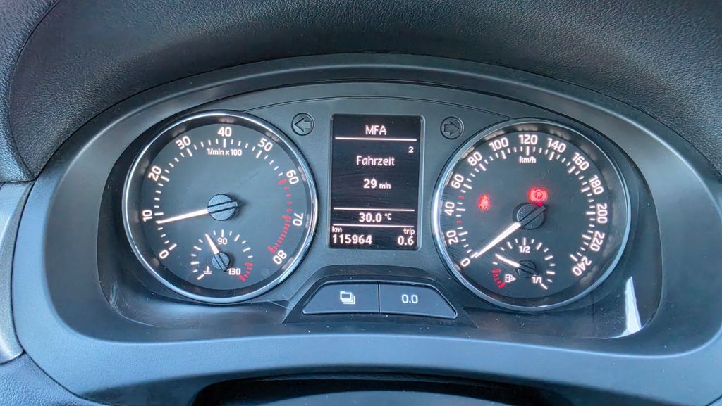 Spaceback 1.2 TSI AHK SHZ PDC Tempomat
