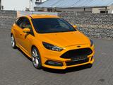Ford Focus Lim. ST RECARO SERVICE NEU+TÜV NEU-TOP!* - Ford Focus mit Benzin-Antrieb: Leder, Limousine