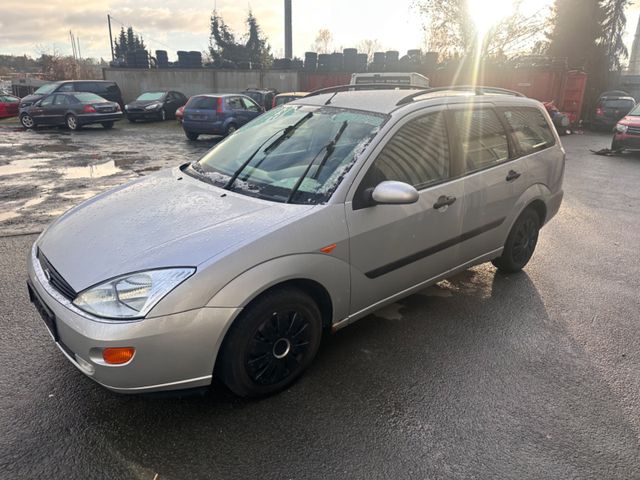 Ford Focus 1.6 Ghia