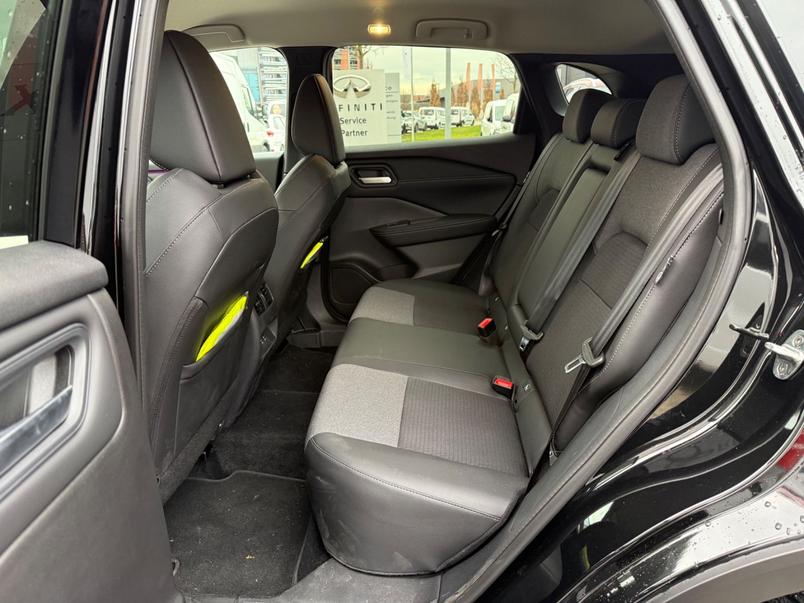 Fahrzeugabbildung Nissan Qashqai N-Connecta Winter Komfort 360°