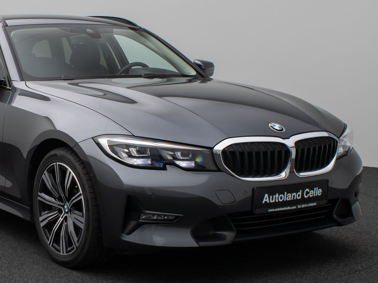 Fahrzeugabbildung BMW 330d xD Sport Line Kamera Lenkrhzg HUD DAB H/K