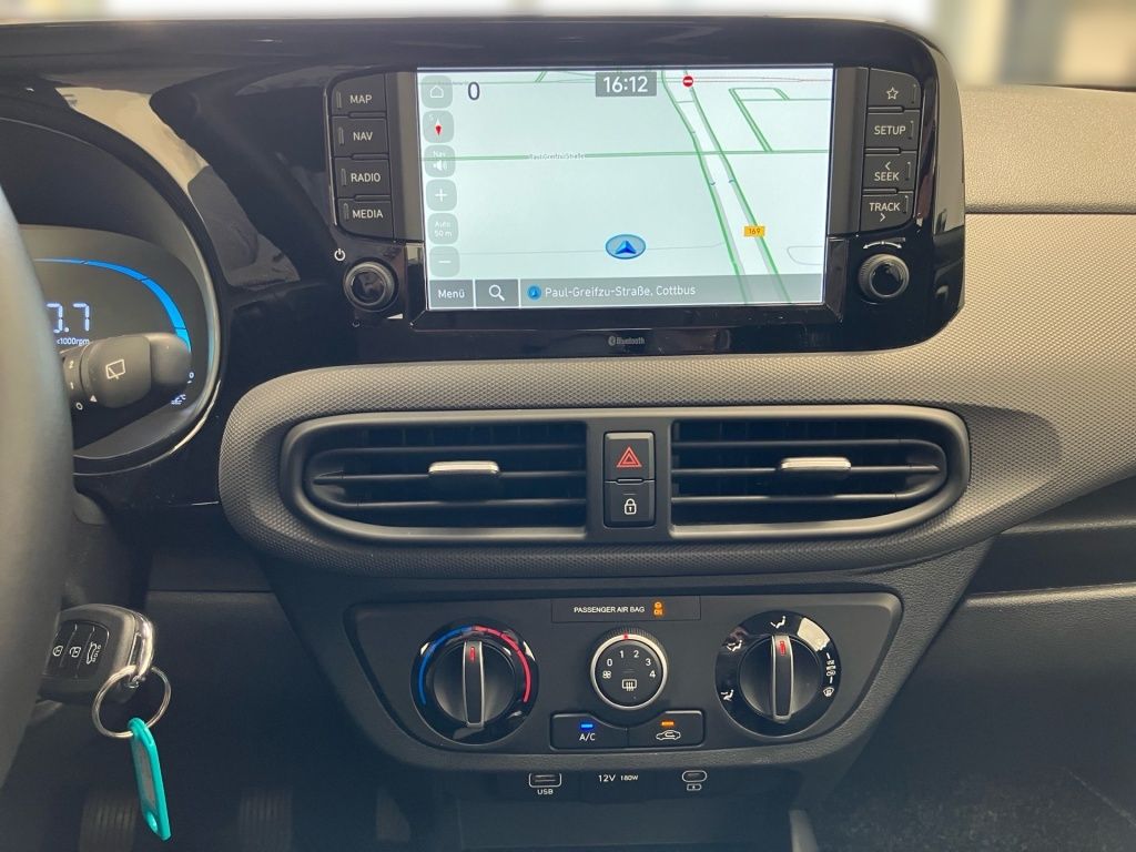 Fahrzeugabbildung Hyundai i10 1.0 Select Facelift Fernlichtass. Kam. Navi