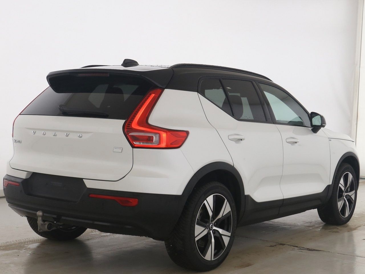 Fahrzeugabbildung Volvo XC40 Recharge Plus P6*ACC*Blis*AHK*4Saisons*Goog