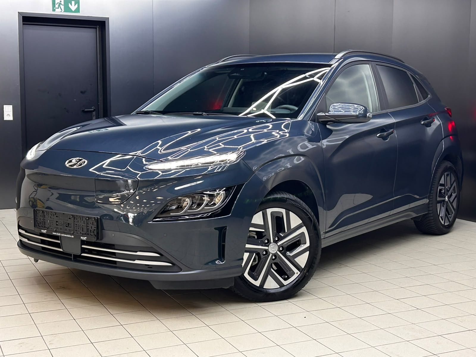 Fahrzeugabbildung Hyundai Kona Elektro Prime LEDER+LED+ACC+HUD+KREL+KAM+WP