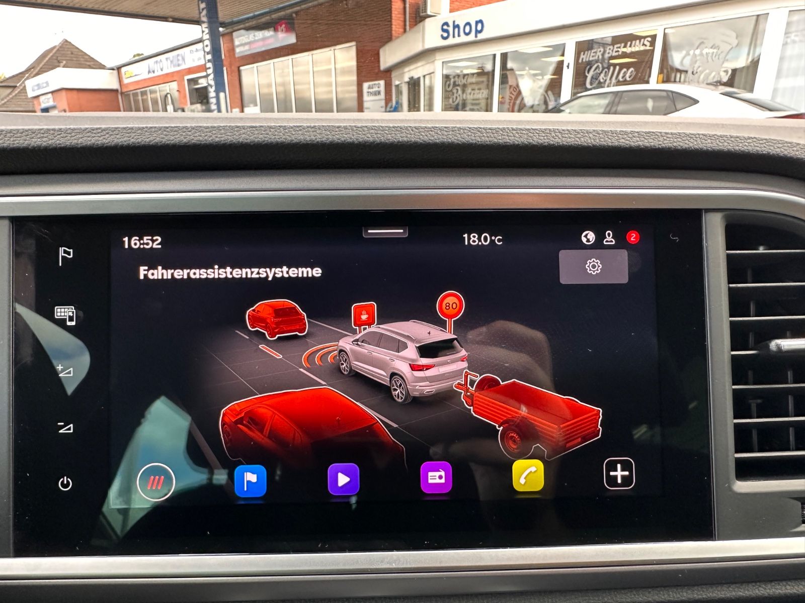 Fahrzeugabbildung SEAT Ateca FR 1.5 TSI DSG ACC/NAVI/LED/PDC/eHeck/SHZ