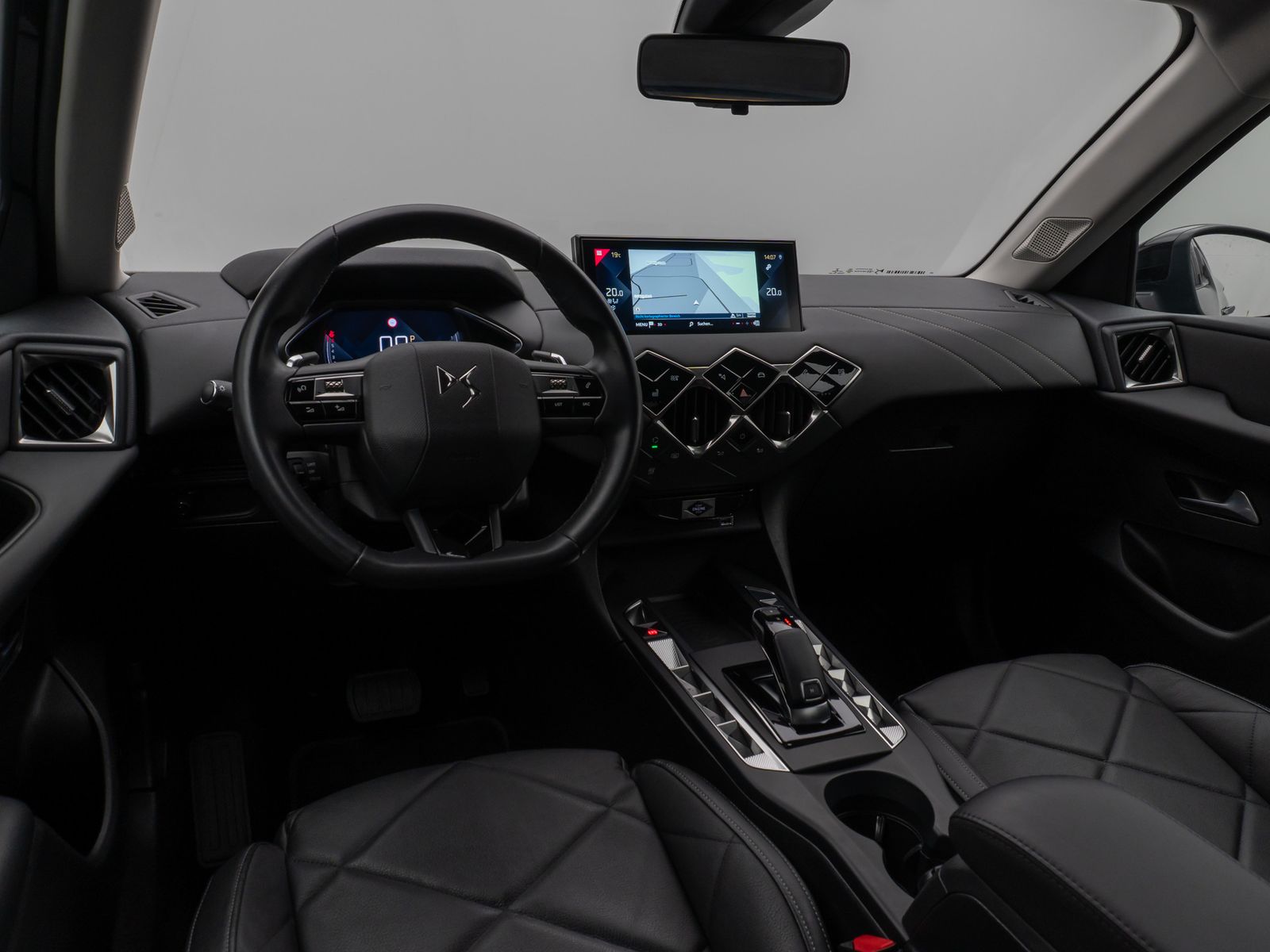 Fahrzeugabbildung DS Automobiles DS3 Crossback Faubourg Kamera Navi Sitzhzg