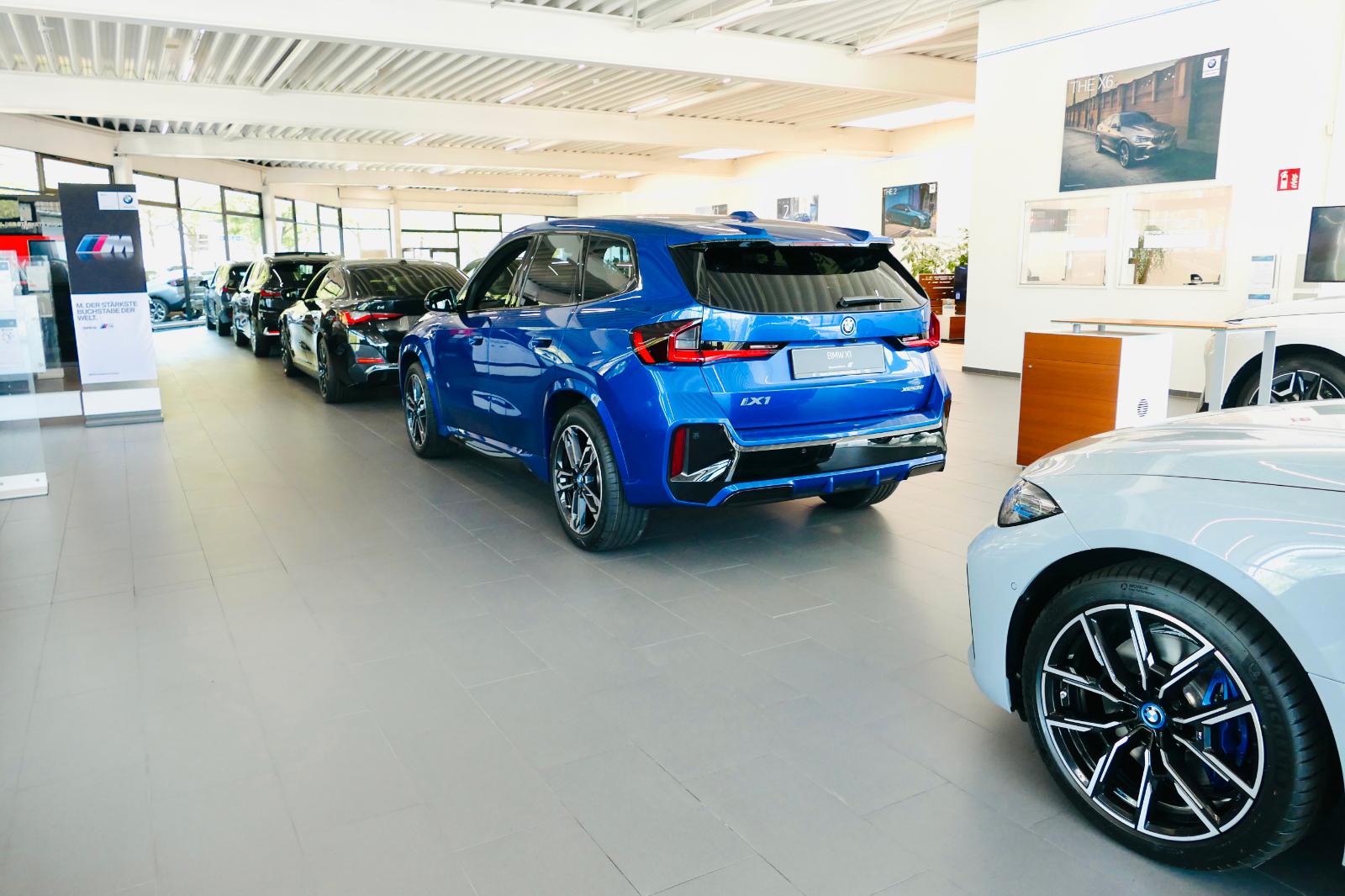 showroom-image-bottom
