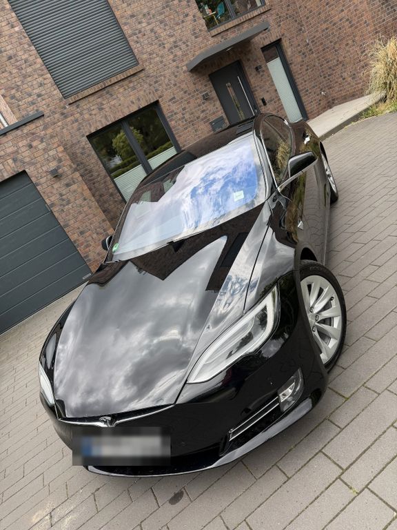 Image of Tesla Model S