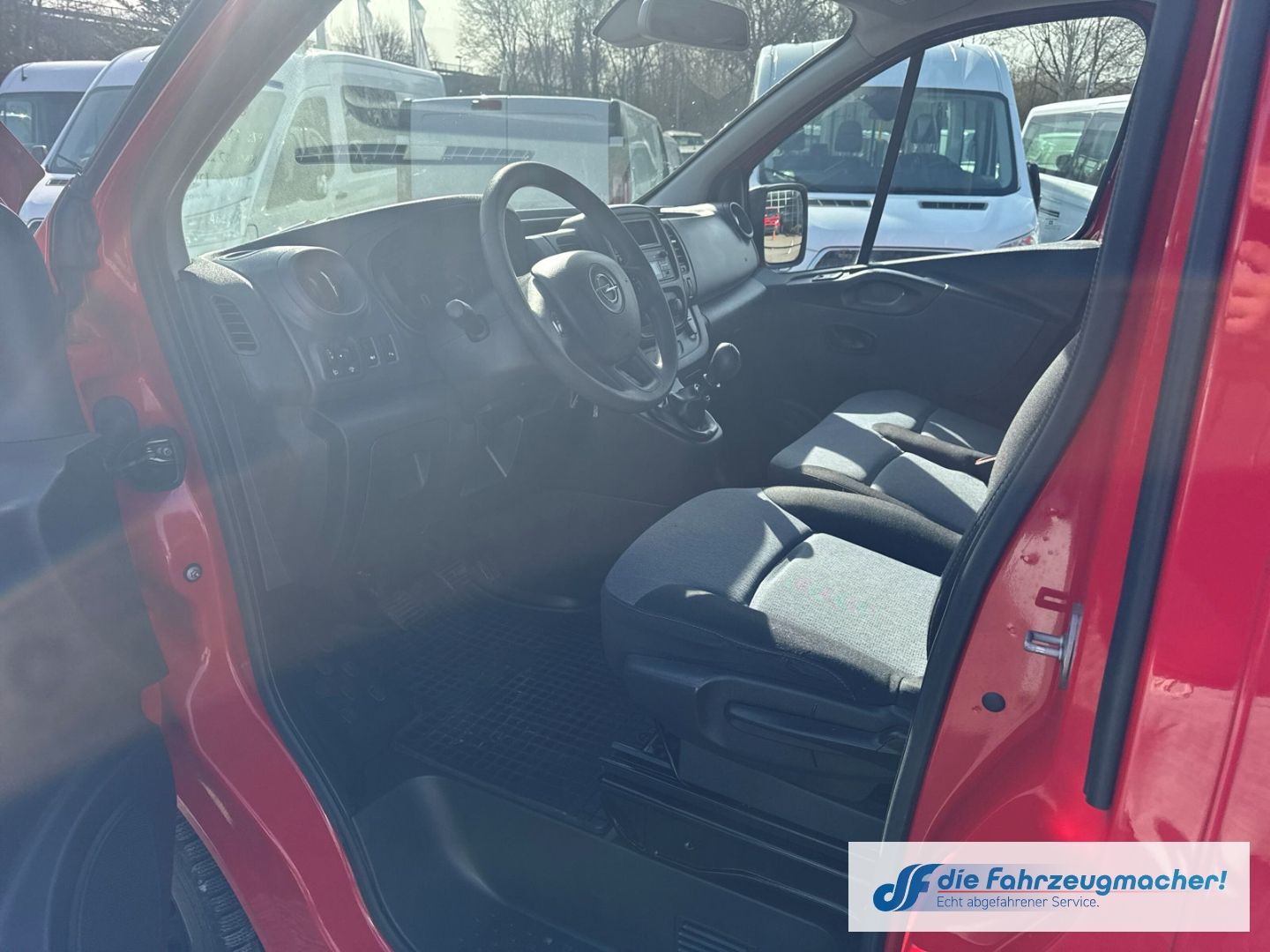 Fahrzeugabbildung Opel Vivaro B Kombi  L1H1 2,7t 1.6 CDTI *G8105 KLIMA