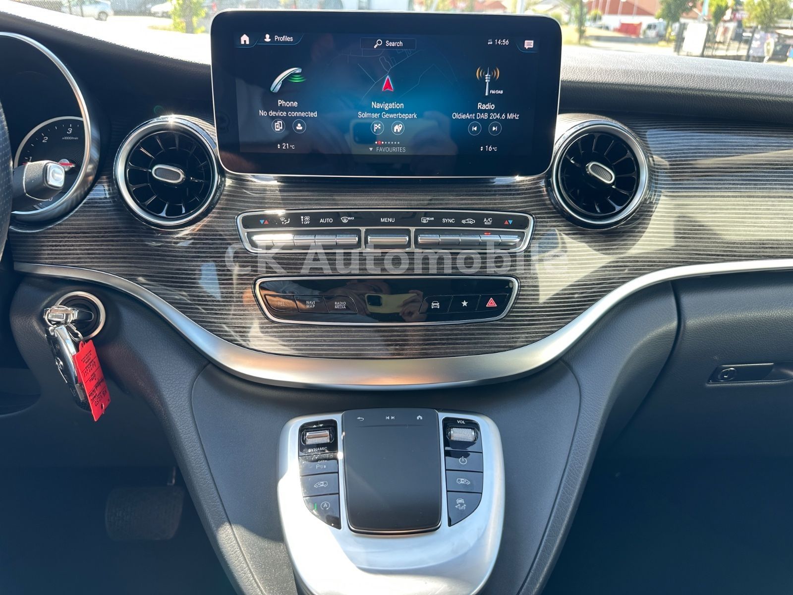 Fahrzeugabbildung Mercedes-Benz V250d AVANTGARDE EDITION 4MATIC lang/7 Sitze