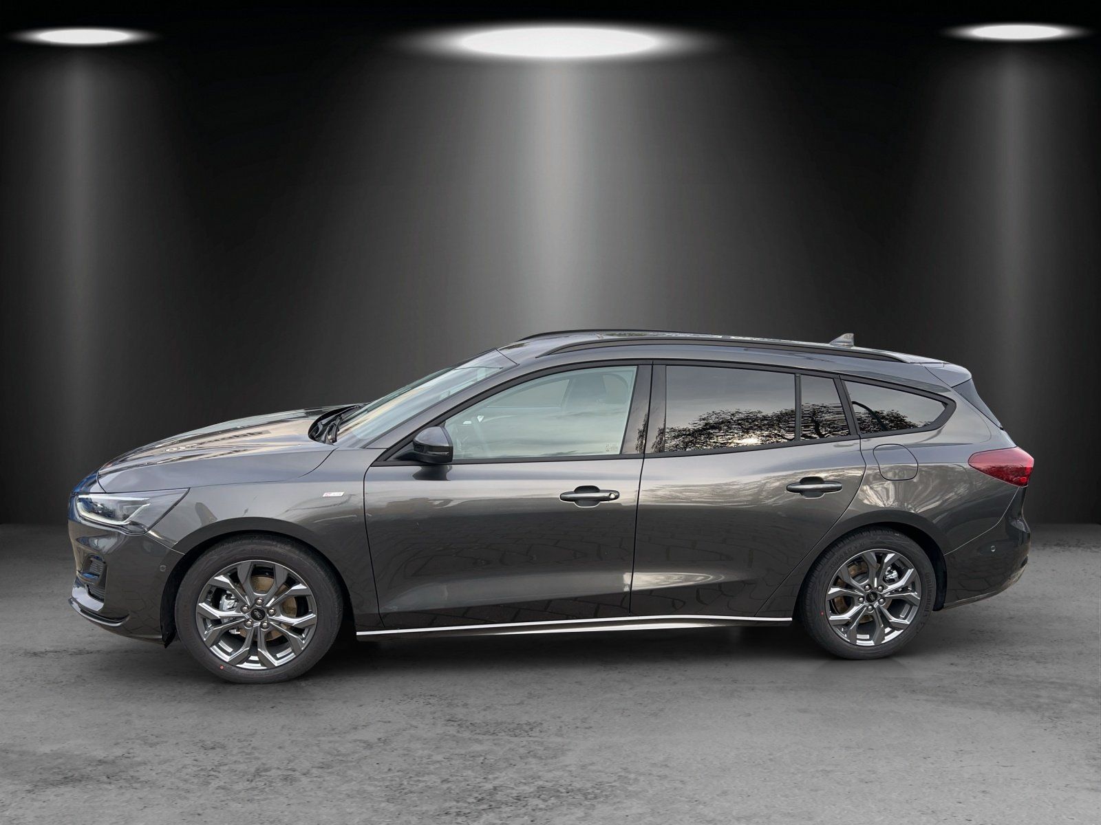 Fahrzeugabbildung Ford Ford Focus Turnier ST-Line X B&O PDC Heck. Elek.