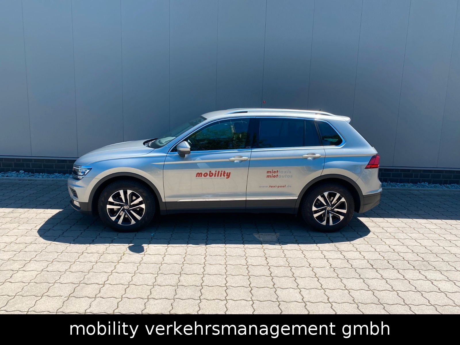 Volkswagen Tiguan Comfortline FAHRSCHULE Navi PDC AHK imagem 3
