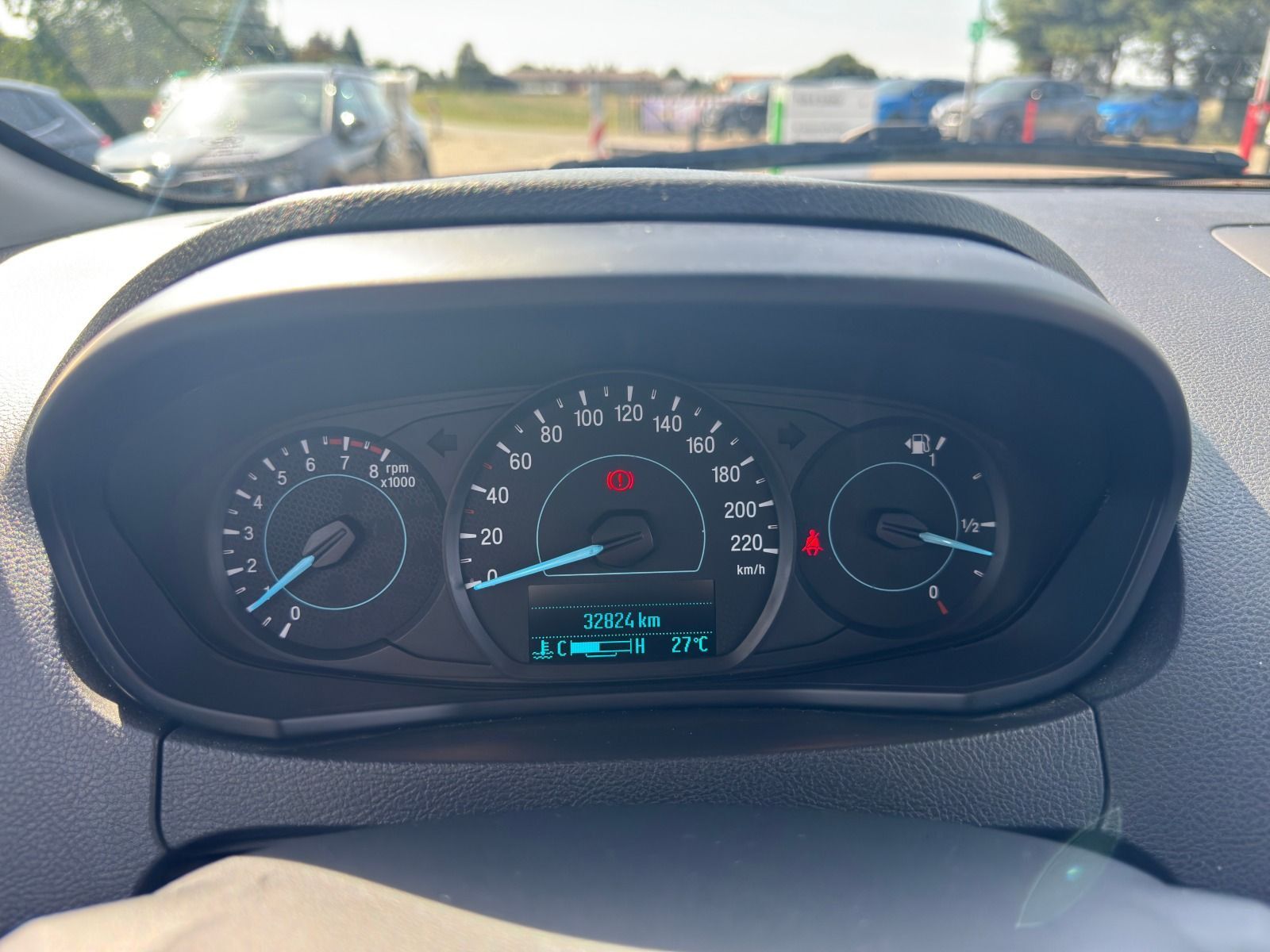 Fahrzeugabbildung Ford Ka+ 1.2 86PS 5-Gang*BehFro*SHZ*PDC*Allwetter