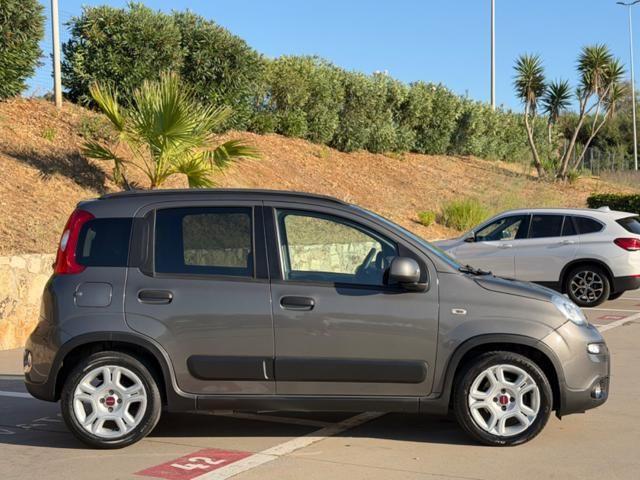 Fiat FIAT Panda 1.0 HYBRID CITY LIFE+CLIMATRONIC+SCHE