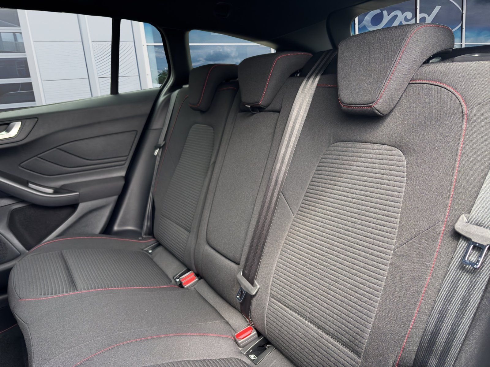 Fahrzeugabbildung Ford Focus ST-Line X #Fahrassistenz-Paket