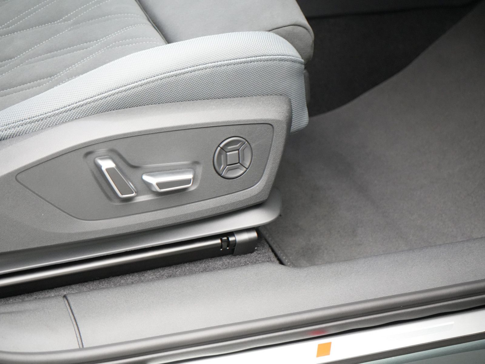 Audi Q3 e-hybrid S line SONOS PANO HUD NAVI VIRT PDC foto 9
