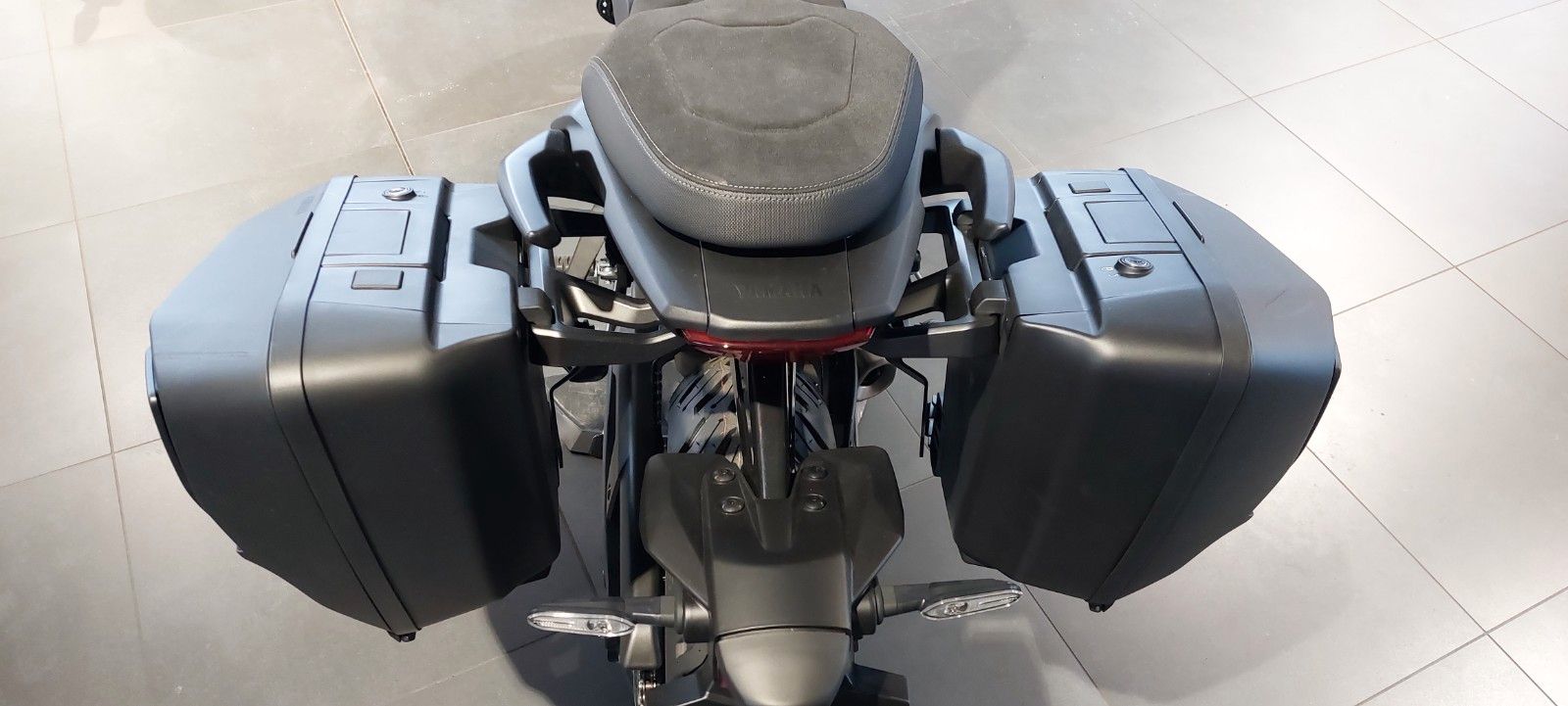 Fahrzeugabbildung Yamaha Tracer 7 GT  2025  Silber + Schwarz sofort