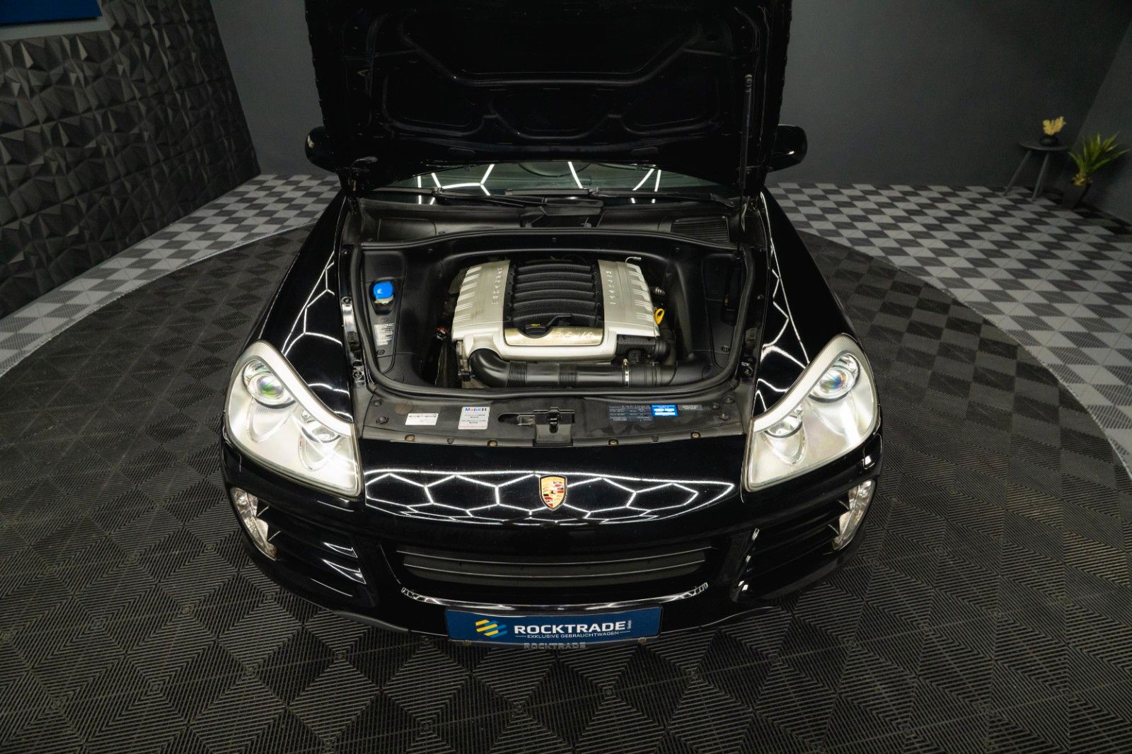 Fahrzeugabbildung Porsche Cayenne 3.6 V6 Black Edition | BOSE | 22Zoll ABT
