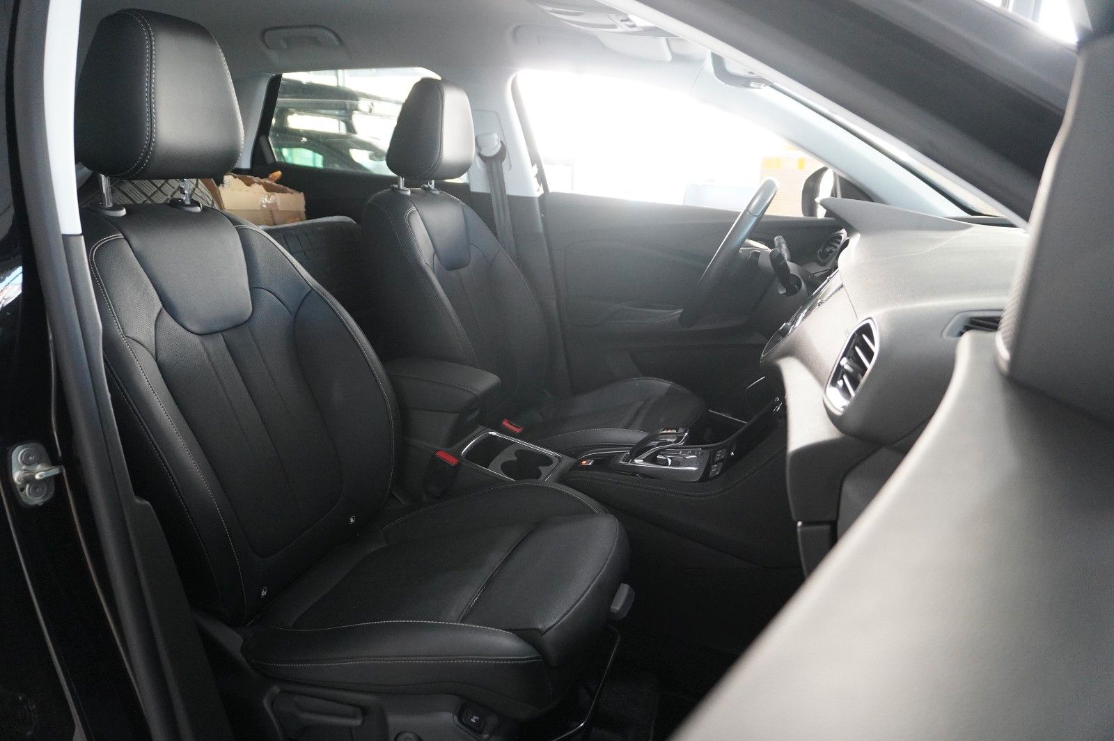 Fahrzeugabbildung Opel Grandland (X) ULTIMATE 4HYBRID NAVI/LED/360°/SHZ