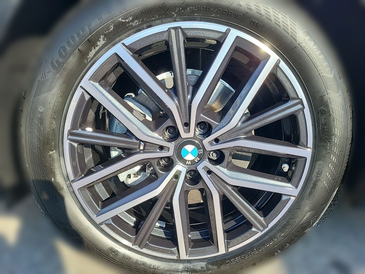 BMW 220 Active Tourer - Bild 3