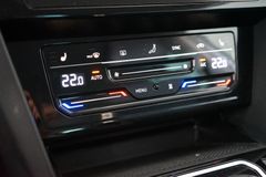 VW Passat Variant 2.0 TDI R-Line | Matrix | AHK VW Passat Variant 2.0 TDI R-Line | Matrix | AHK