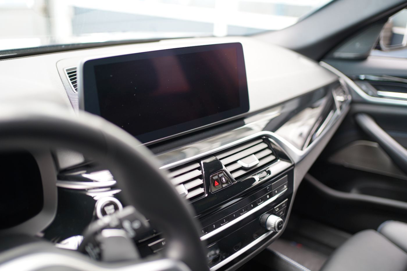 Fahrzeugabbildung BMW 530i M Sport +HeadUp+Komfortzugang+AHK+Laserlich
