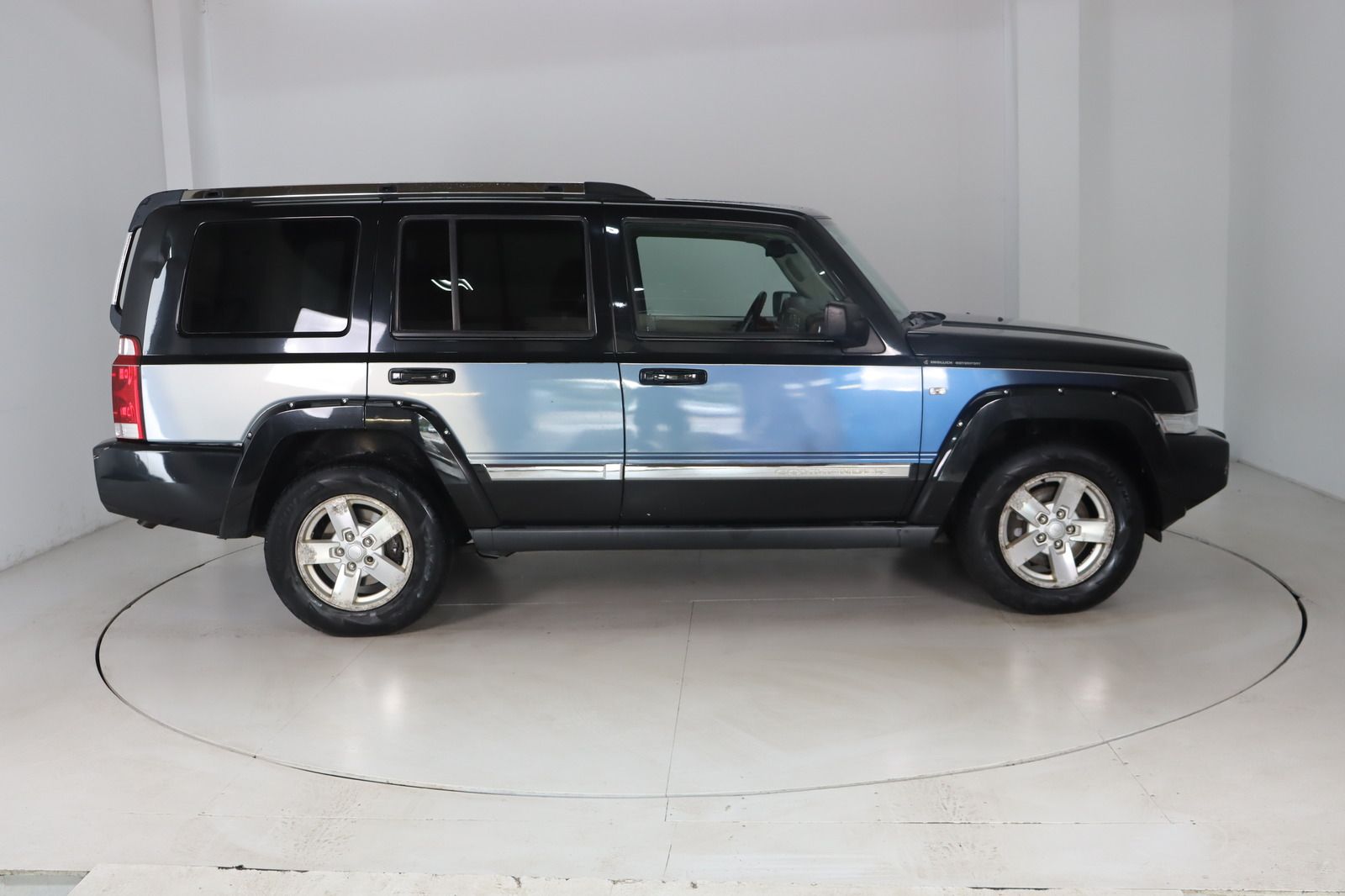 Fahrzeugabbildung Jeep Commander 3.0 CRD Autom.* Standhzg.