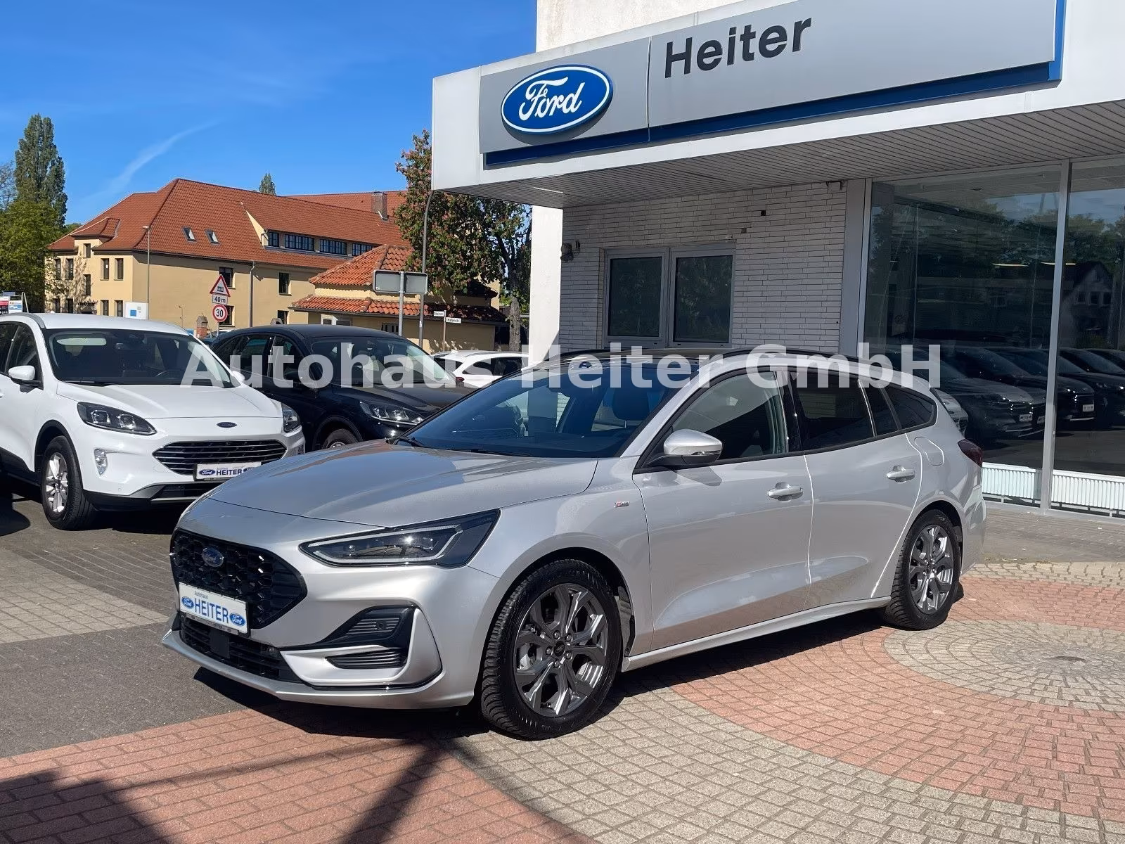 Ford Focus Automatik ST-Line X /155PS+Matrix+Pano+AHK