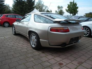 1990 Porsche 928 照片 7