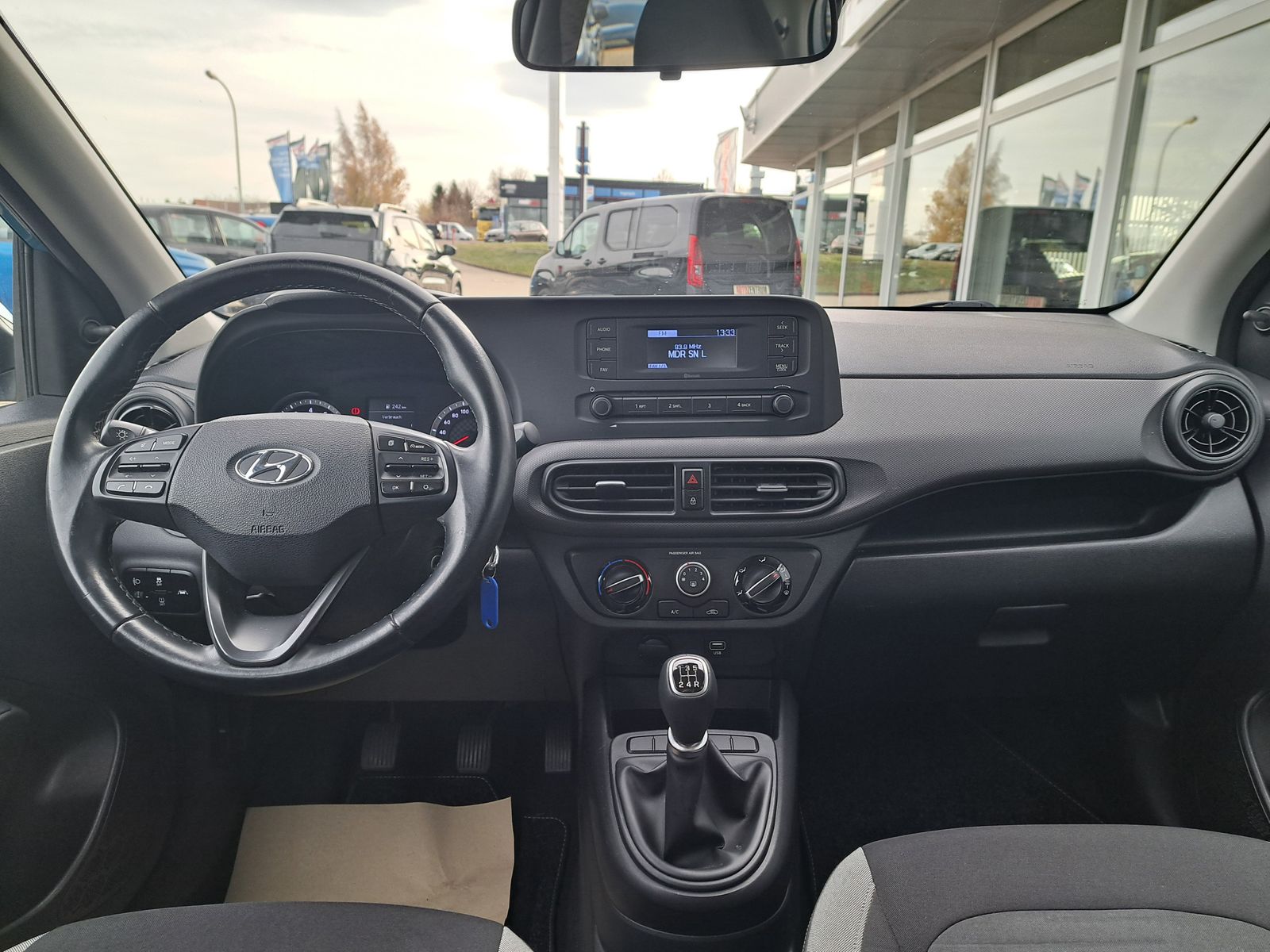 Fahrzeugabbildung Hyundai i10 1.0 Select KLIMA TEMPOMAT TOP-ZUSTAND