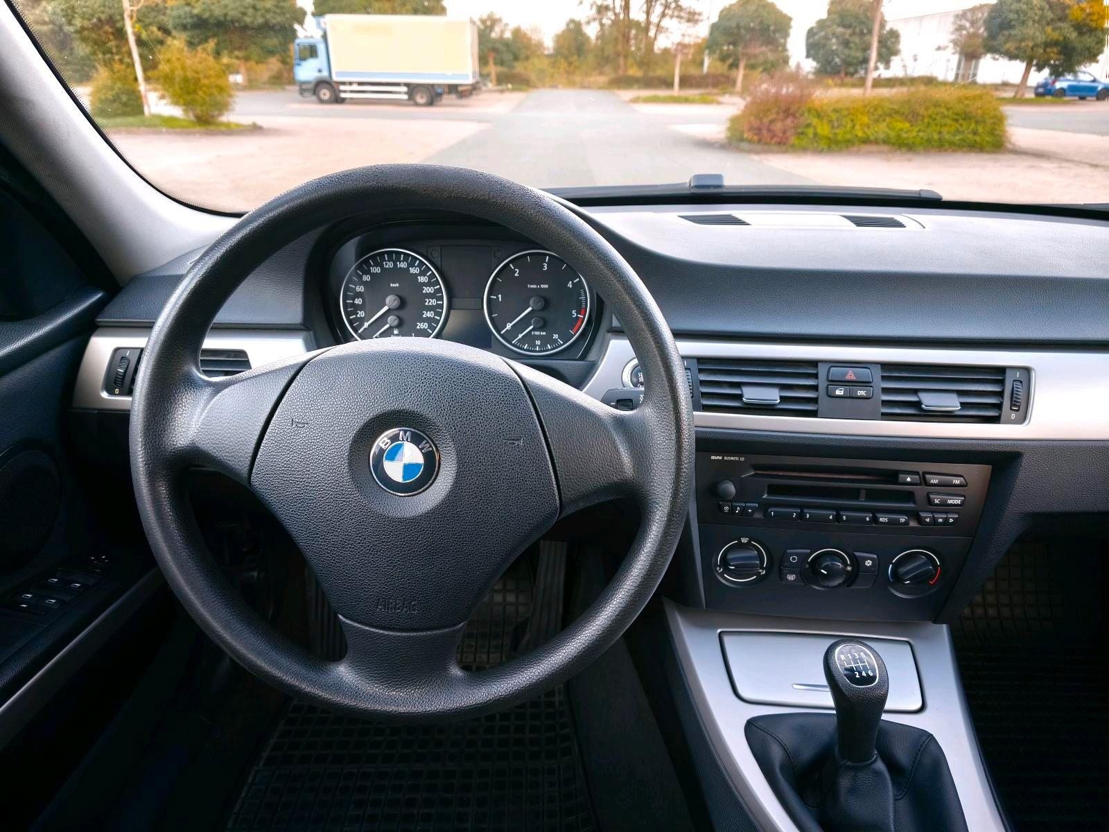 BMW 320 2006 — photo 11