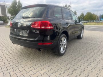 Volkswagen Touareg - 12