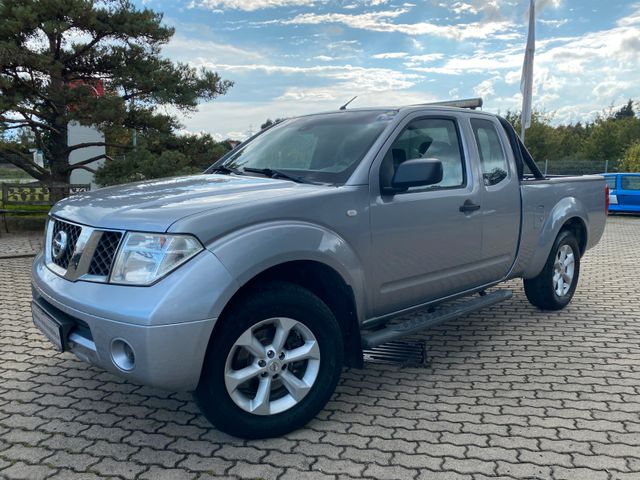 Nissan Navara Pickup King Cab LE 4X4 AHK