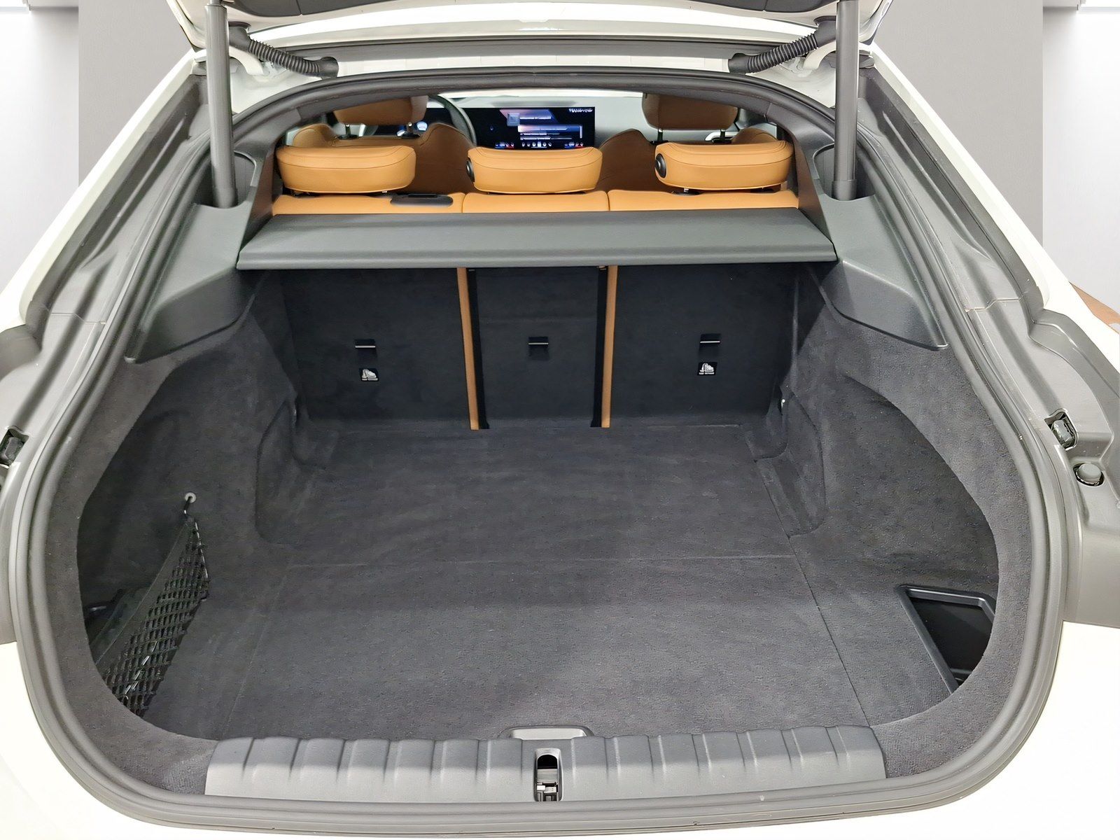 BMW i4 - Bild 18