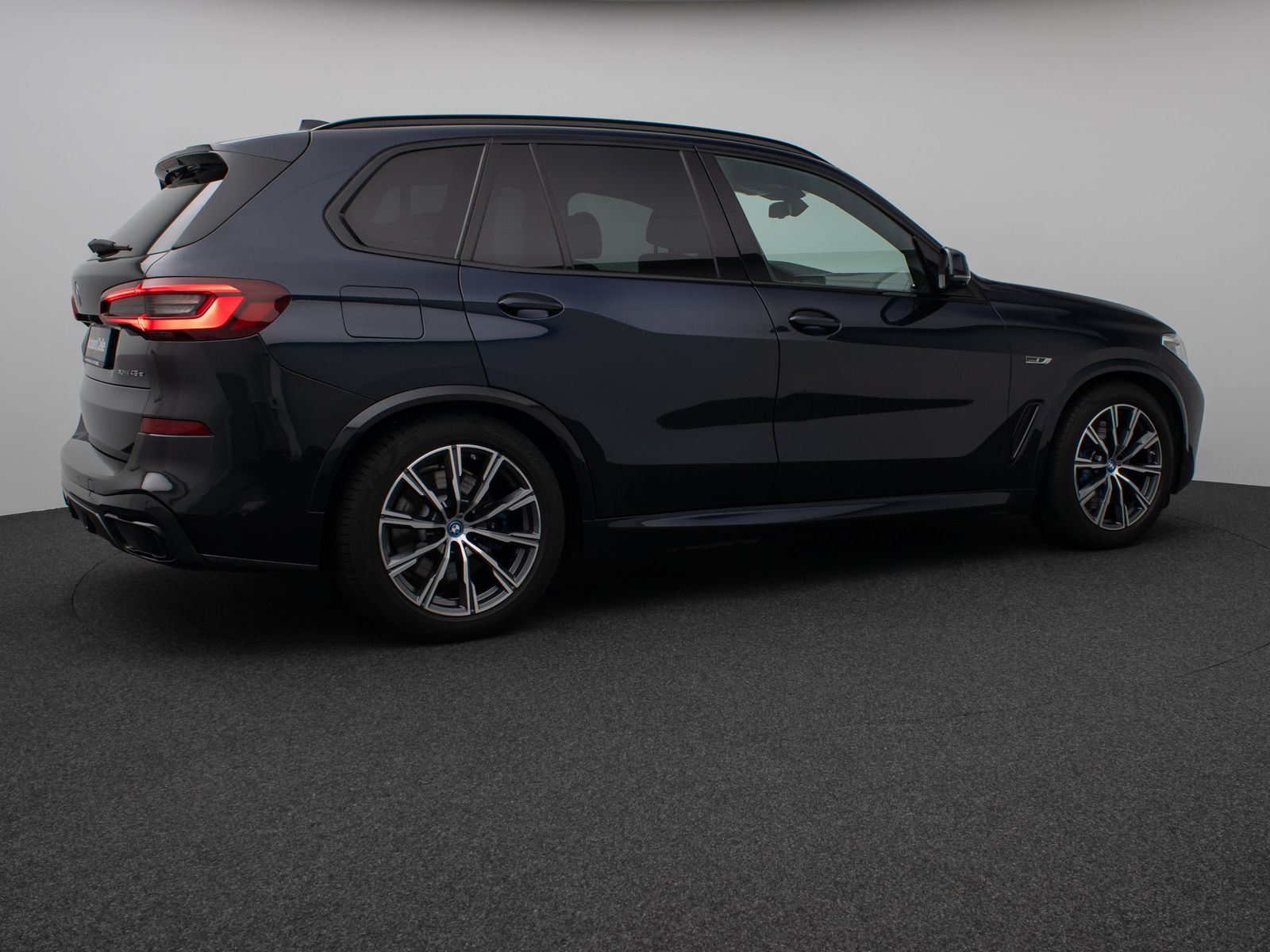 Fahrzeugabbildung BMW X5 xD45e M Sport Laser 360°HUD DAB HiFi SoftClos