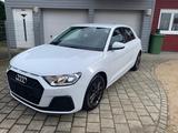 Audi A1 Sportback 30 TFSI basis Top Zustand - Audi A1 in Freiburg