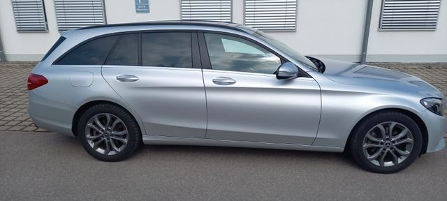 MERCEDES-BENZ C 220 d 4MATIC T Autom. Standhzg.