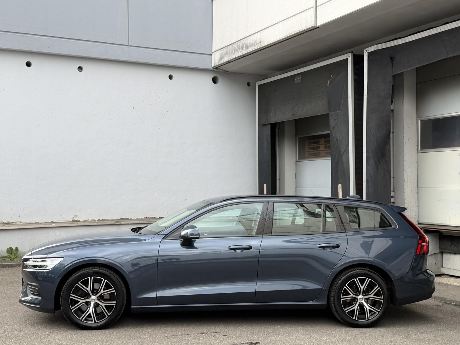 Volvo V60 Essential LED Virtual-Cockpit Rü-Kamera 