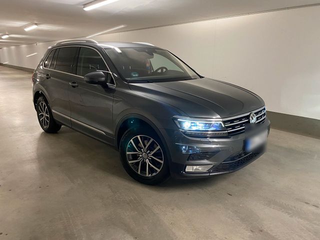 Volkswagen VW Tiguan , 2.0 TDI , SCR mit Matrix - LED