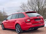 Skoda Octavia Combi RS 4x4*Pano*AHK*RFK*19 Zoll*1.Hand - Skoda Octavia: Kombi